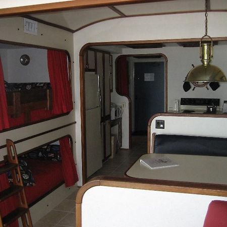 Mariners Boat House & Beach Club Fort Myers Beach Room photo